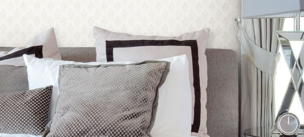 Come abbellire il letto con i cuscini: idee con foto per ogni stile