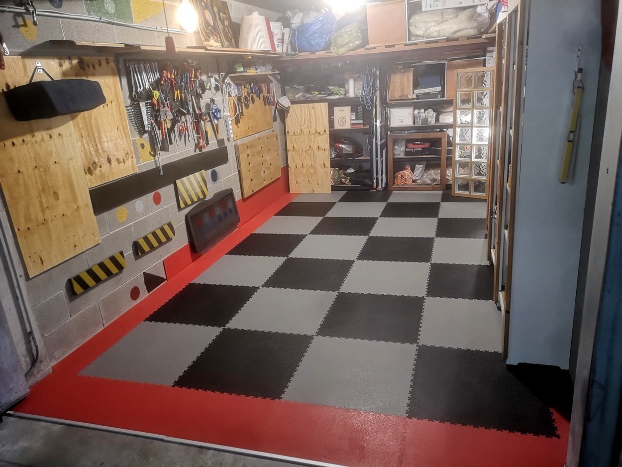 pavimento in mattonelle pvc per garage gomma pavimenti garage oppure pvc per piastrellare box