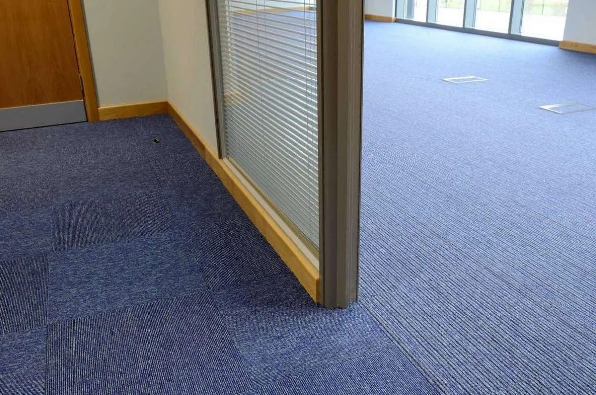 Moquette in quadrotte per pavimentazioni interne