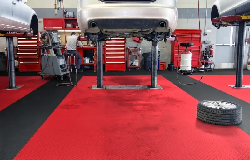 Pavimento per officine, esempio di pavimento per autofficina