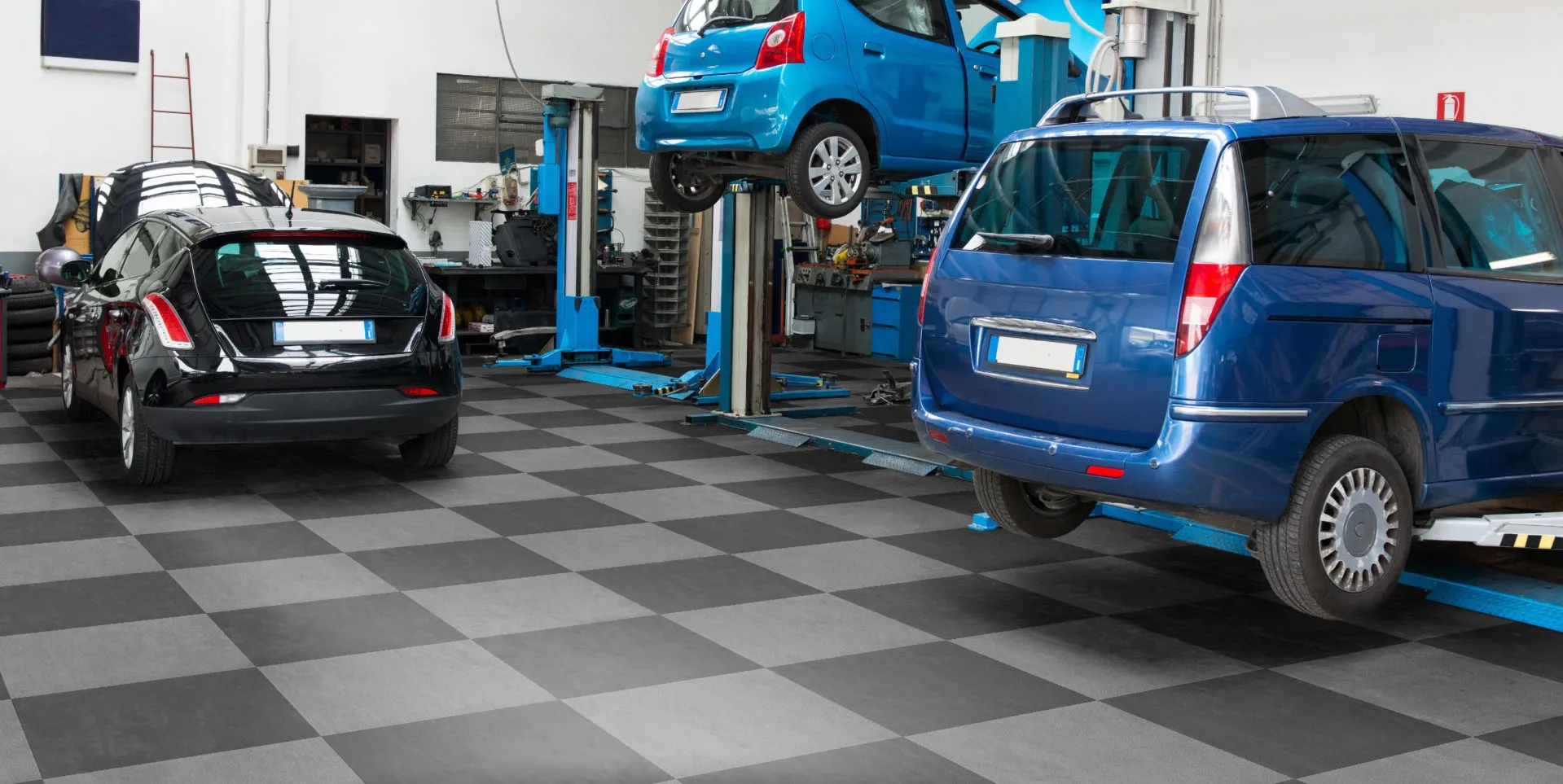 pavimento per officina auto - Nanni Giancarlo pavimento per officina auto - Nanni Giancarlo