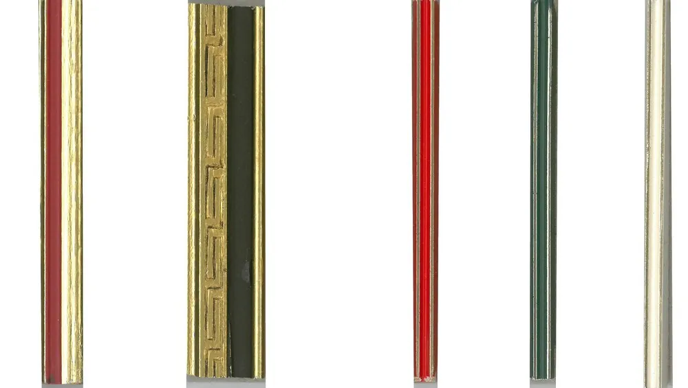 PROFILO LEGNO PER CORNICI: Eleganza e versatilit&agrave; per ogni ambiente