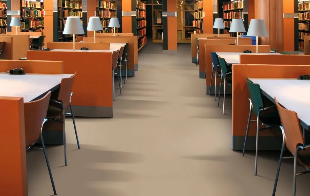 Esempio di pavimento monolitico all'interno di un ristorante