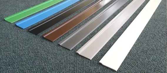 BATTISCOPA IN PVC | Vari colori in h. 7 cm.