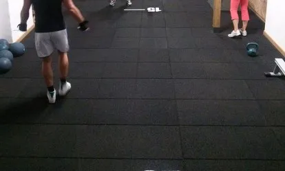 Pavimento per crossfit in fomma nera - Crossfit Tiles e Gym