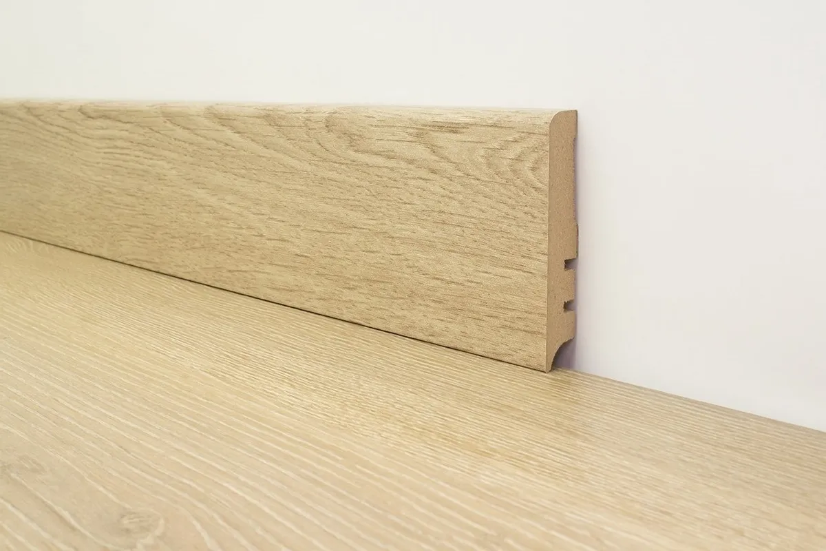 Fornitura di battiscopa in laminato - Nanni Giancarlo
